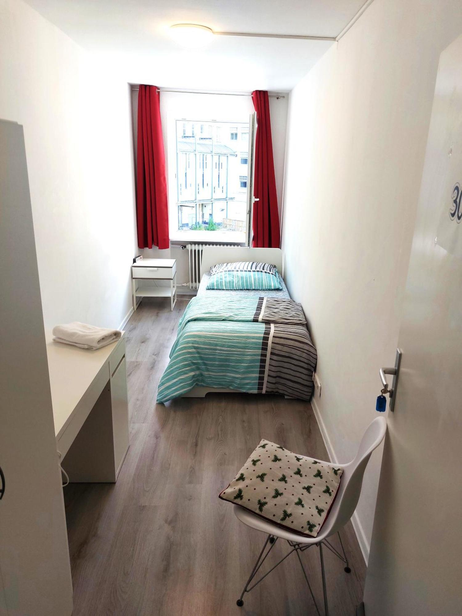 فندق Schoenes Helles Zimmer Direkt In Frankfurt City Nr 301 فرانكفورت المظهر الخارجي الصورة